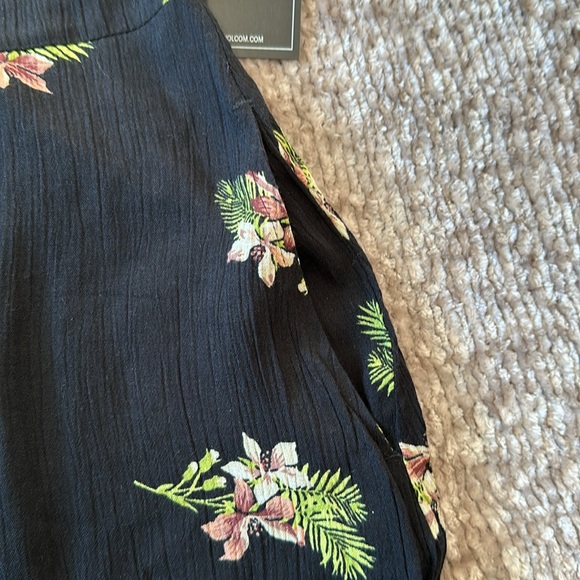 VOLCOM Stormy Tropix Dress - Picture 4 of 8